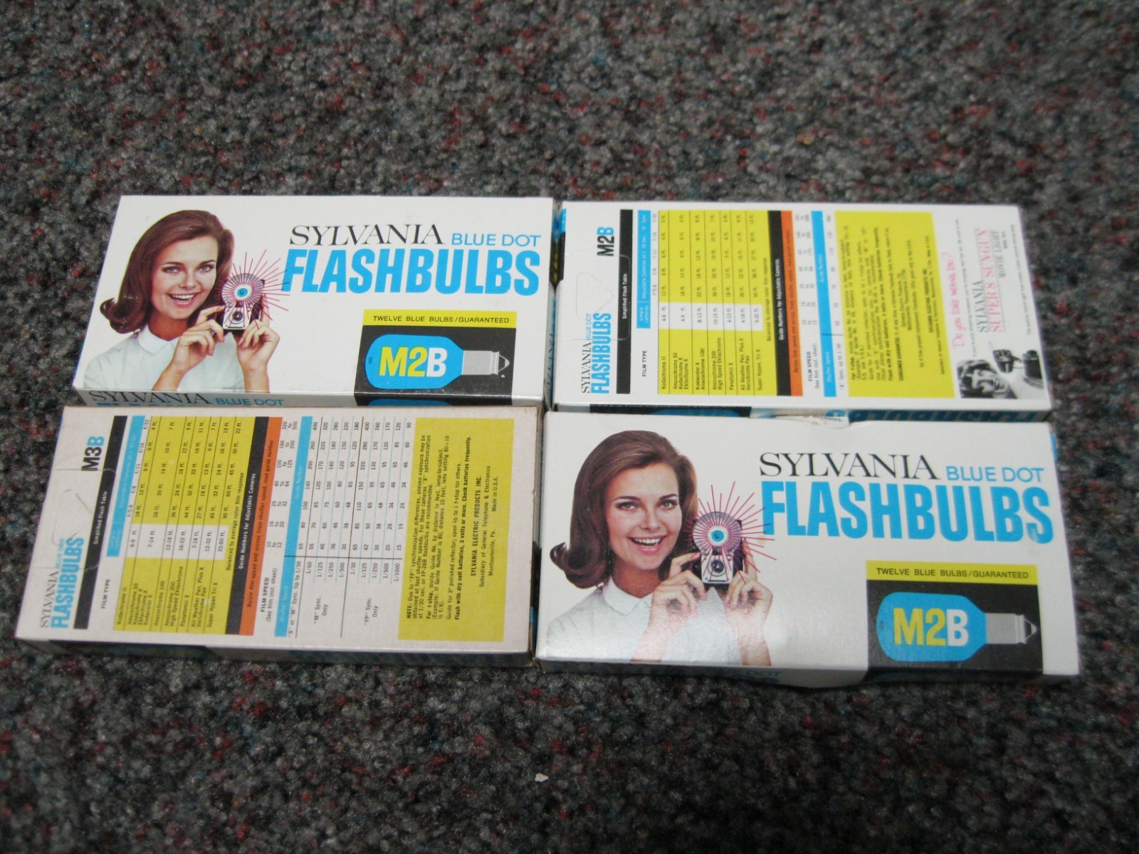 New Old Stock Sylvania Blue Dot Flashbulbs M3B 1 box & M2B 3 boxs total 48 Bulbs
