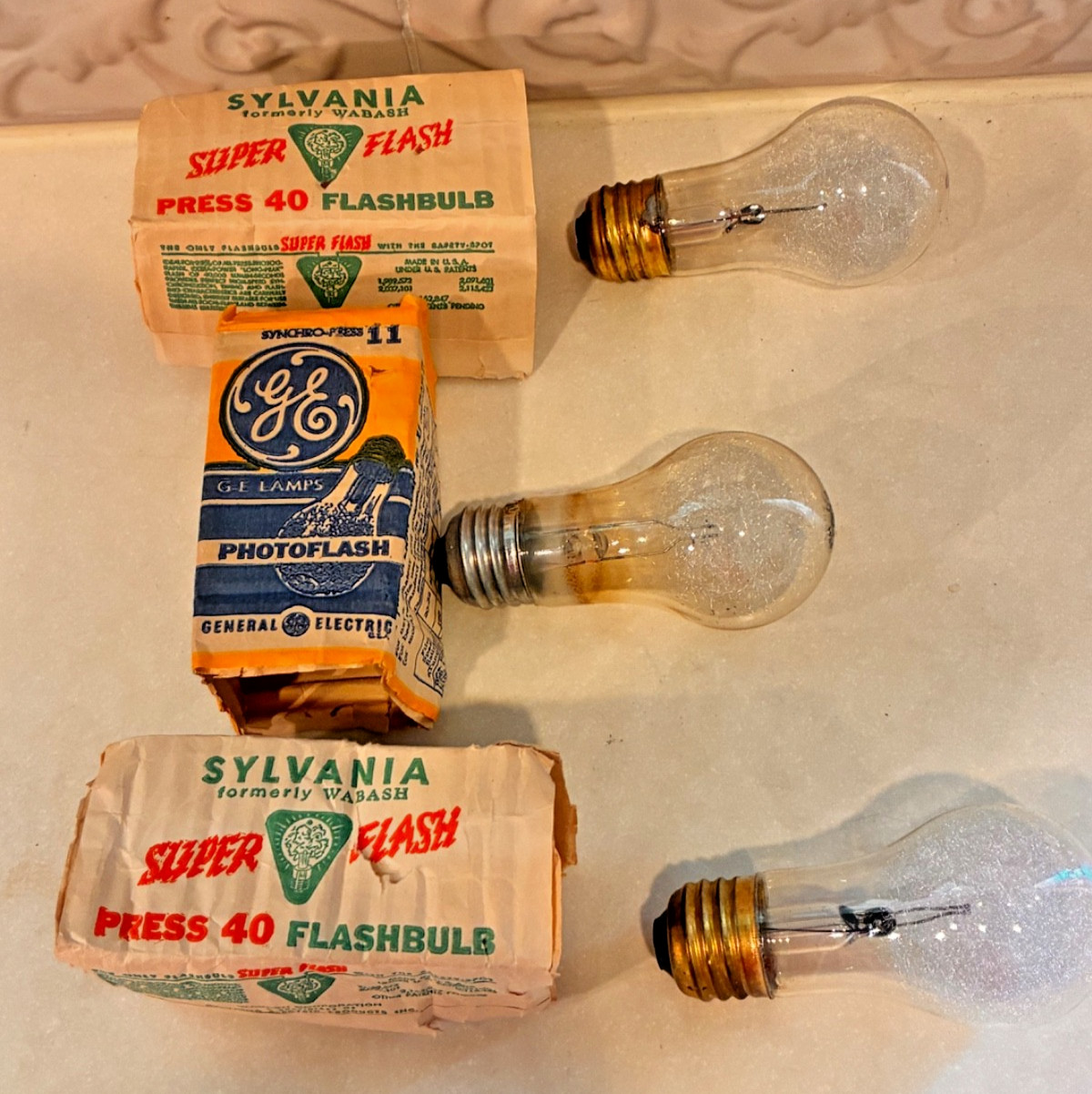 VTG Photography Equipment Lot -Flashes, Film Holder, Dark Sheets, Bulbs, Case