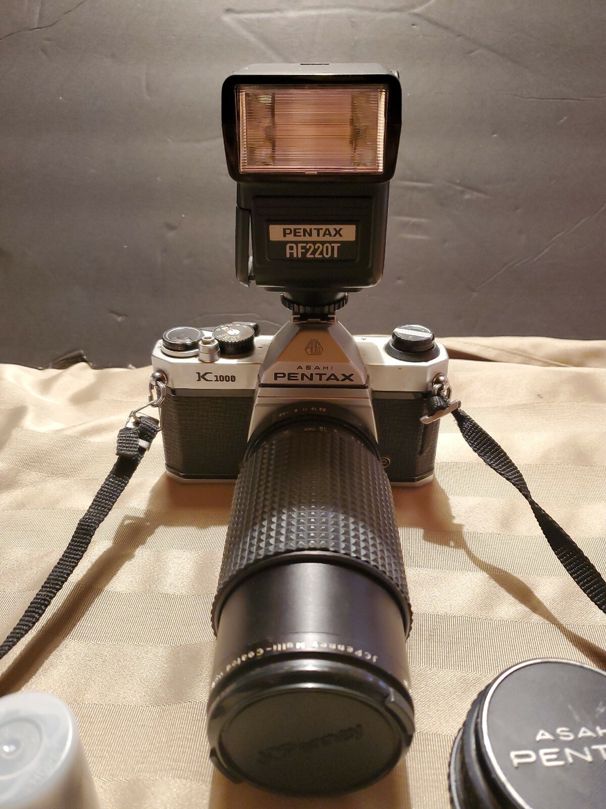 Vtg Pentax K1000 35mm camera with lenses untested 4 parts or repairs A4