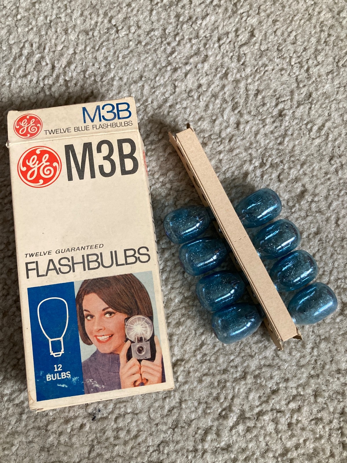 Vintage GE M3B Blue Flashbulbs – Lot of 8 Unused in Box General Electric