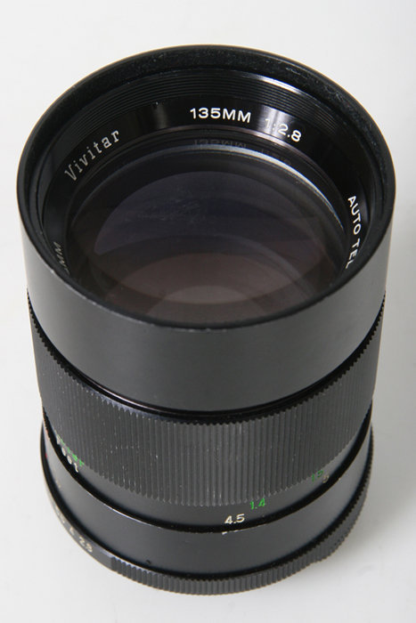 Vivitar 135mm, f/2.8. M42 Screw Mount – manual focus