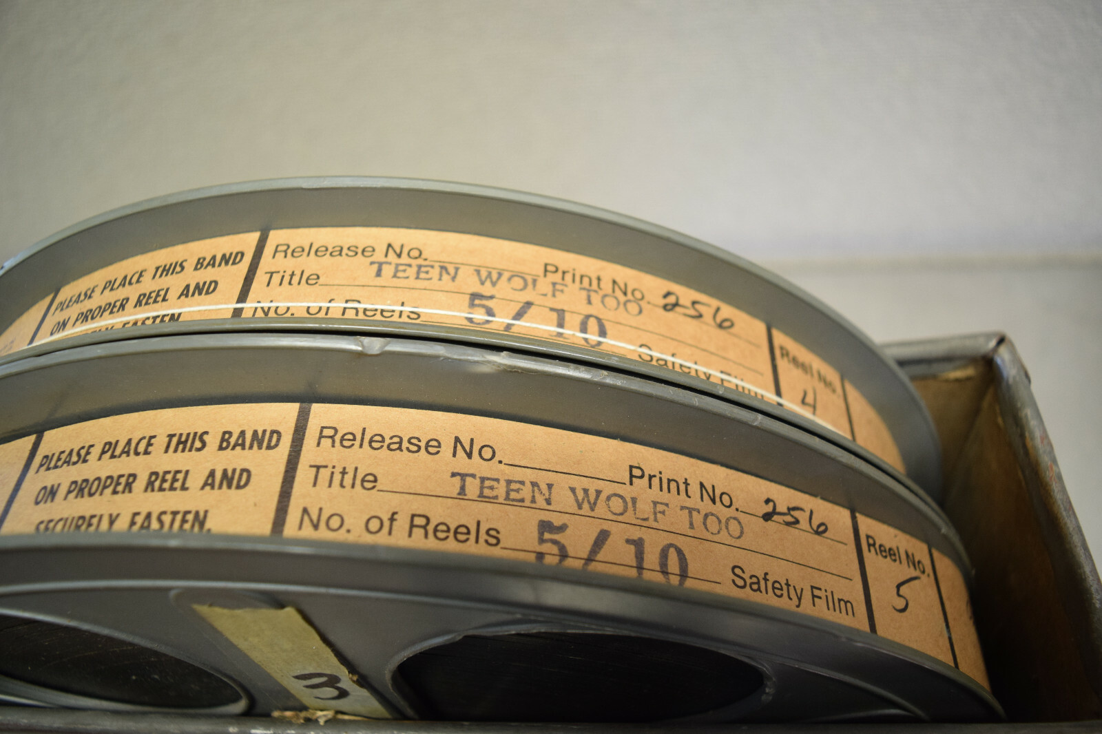 Paramount Motion Picture Metal Canister Reel Case w/#4 & 5 of Teen Wolf Too