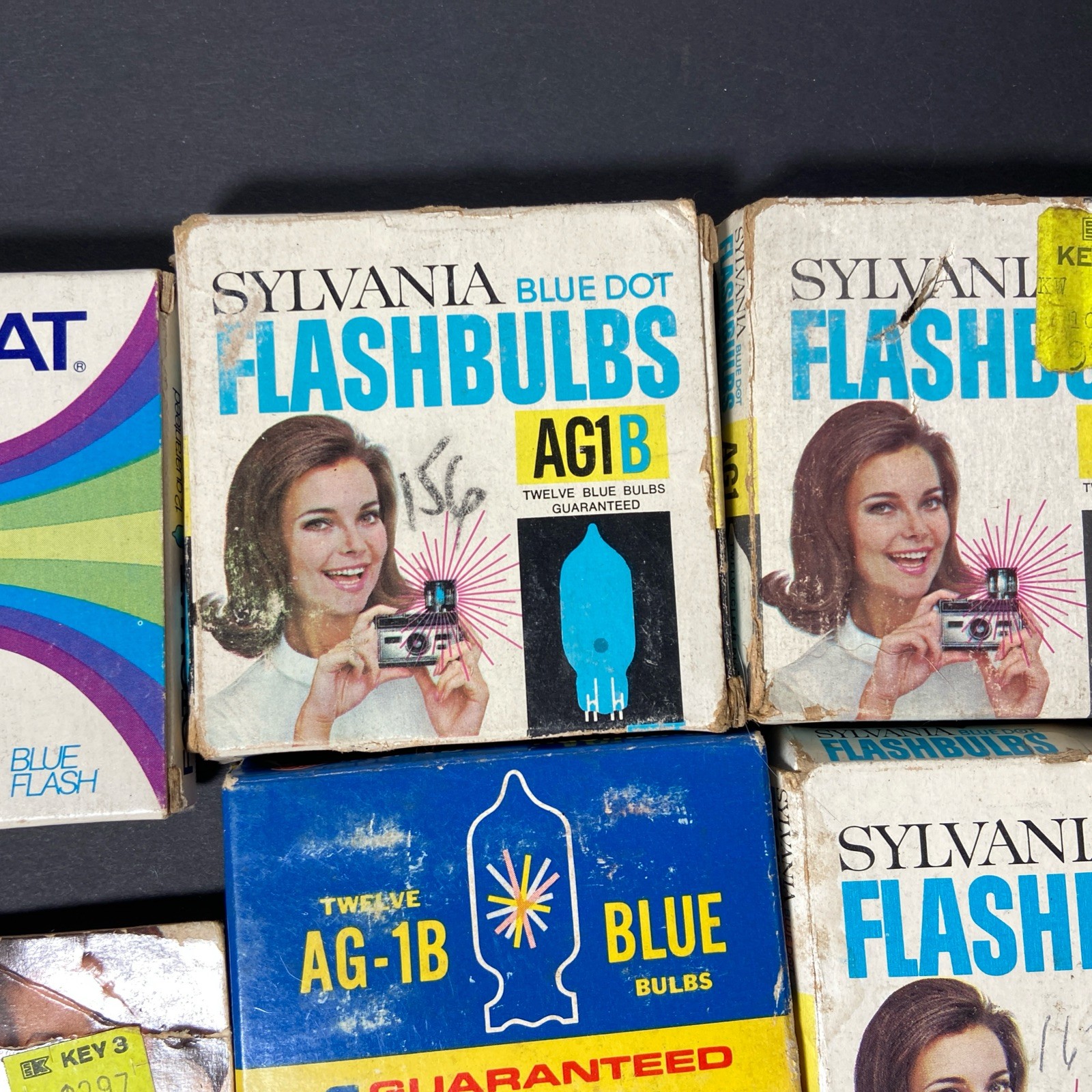 Lot Of Vtg AG1B Flash Bulbs Retro Photography Polaroid Kodak Blue + White
