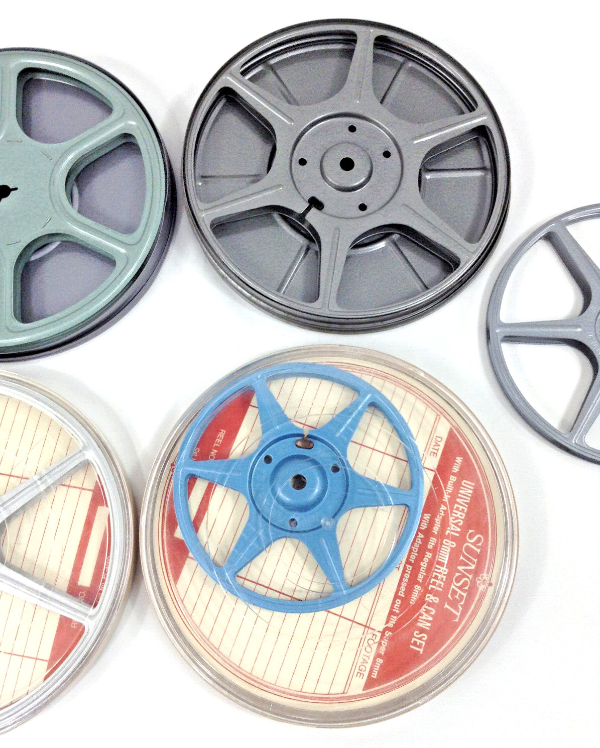 8mm Movie Metal Reel Lot of 6 reels 7″, 6″, 5″ with 4 Cases | Compco Corp, Kenco