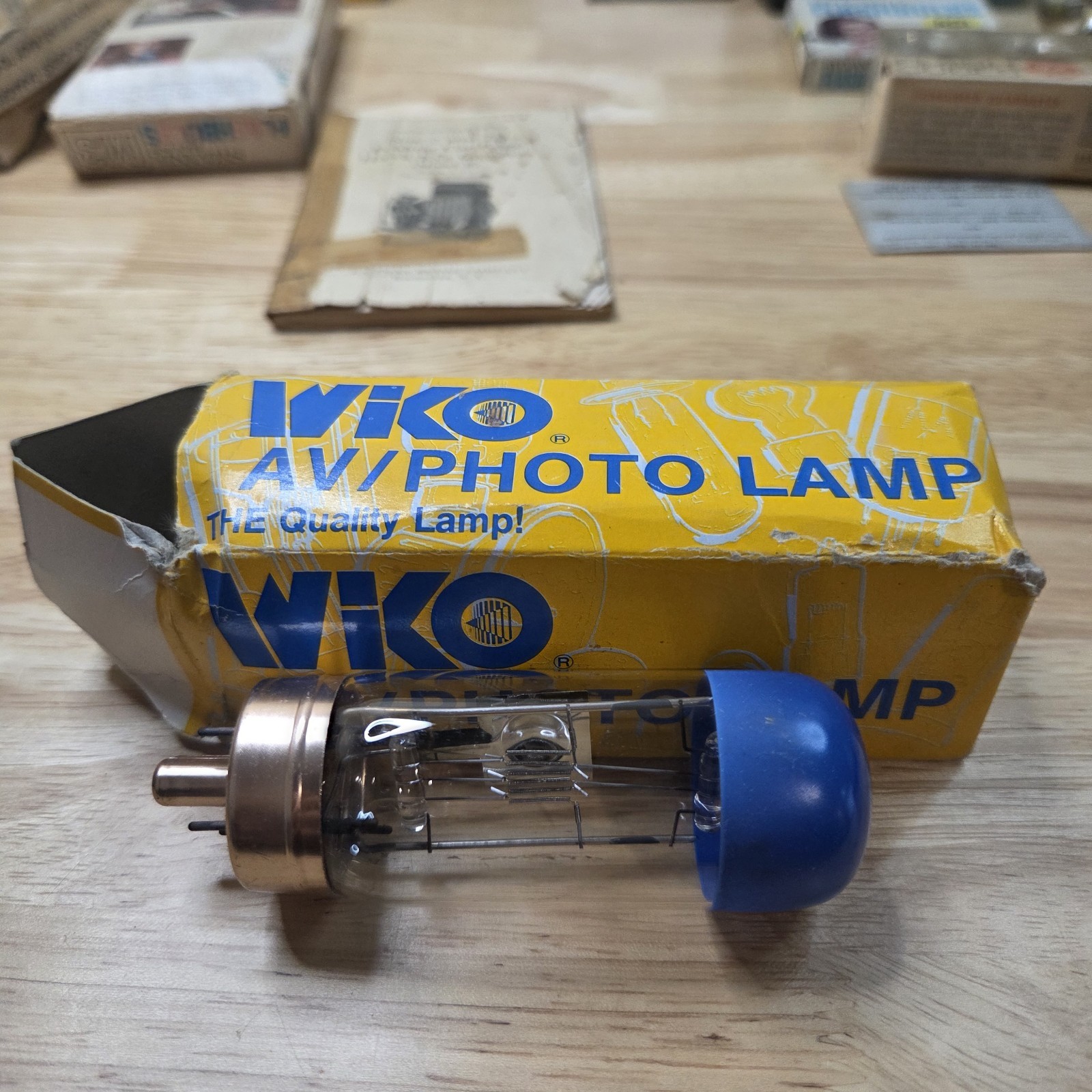 “AS IS” Vintage Photography Parts Lot: Bulbs, Camerette, FlashCubes, Kodak