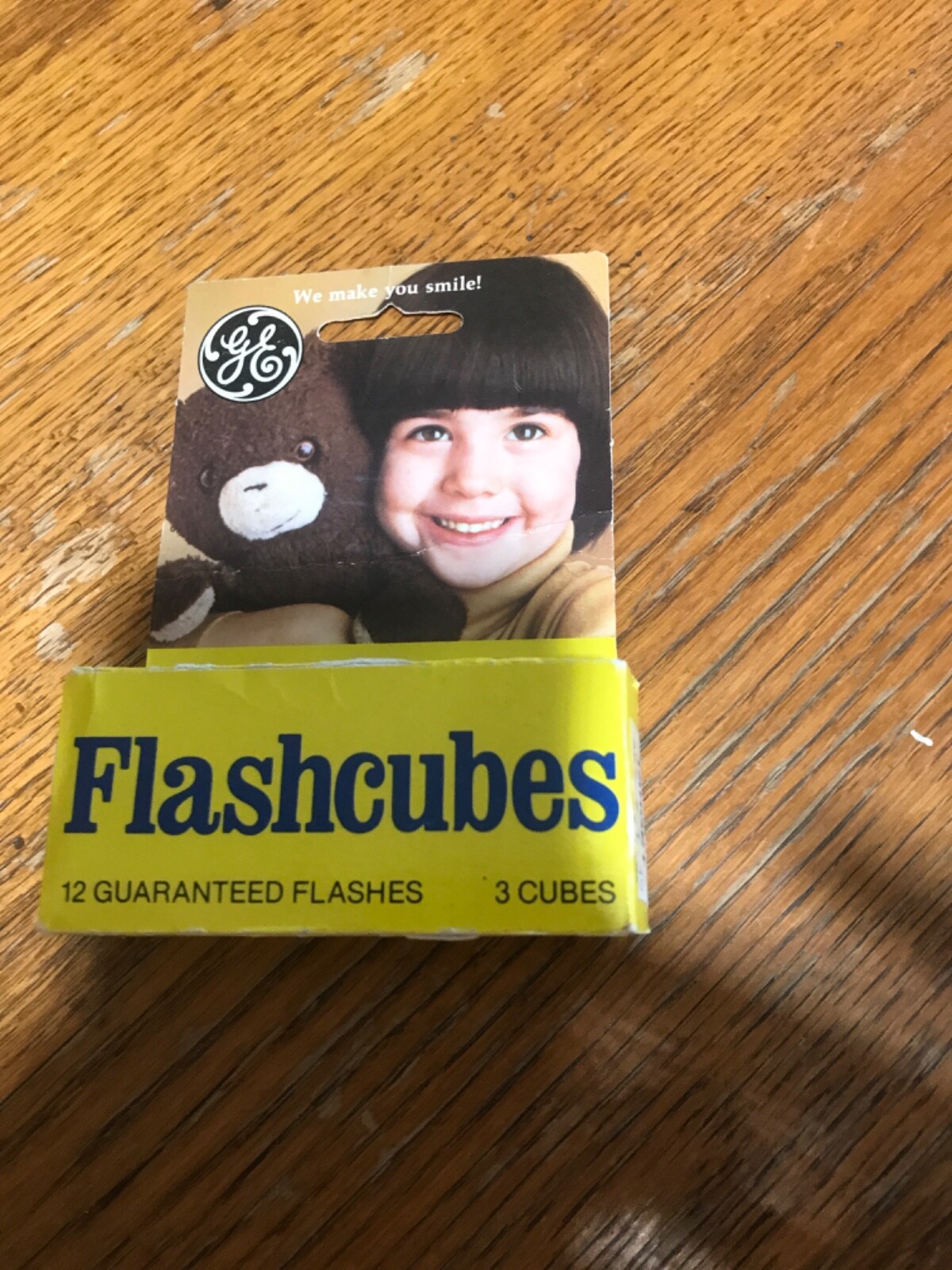 Vintage GE Flash Cubes, 3 cube, 12 flashes for Standard Cube Camera