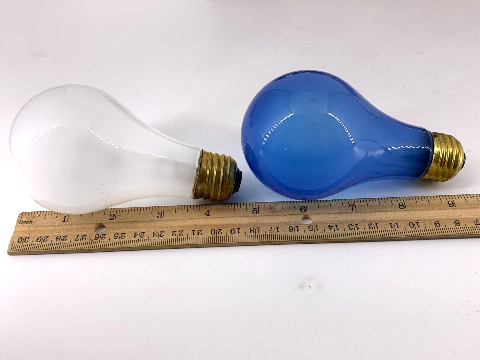(4) Sylvania Superflood Flash Bulbs (3) No. 1 & (1) No. 1B