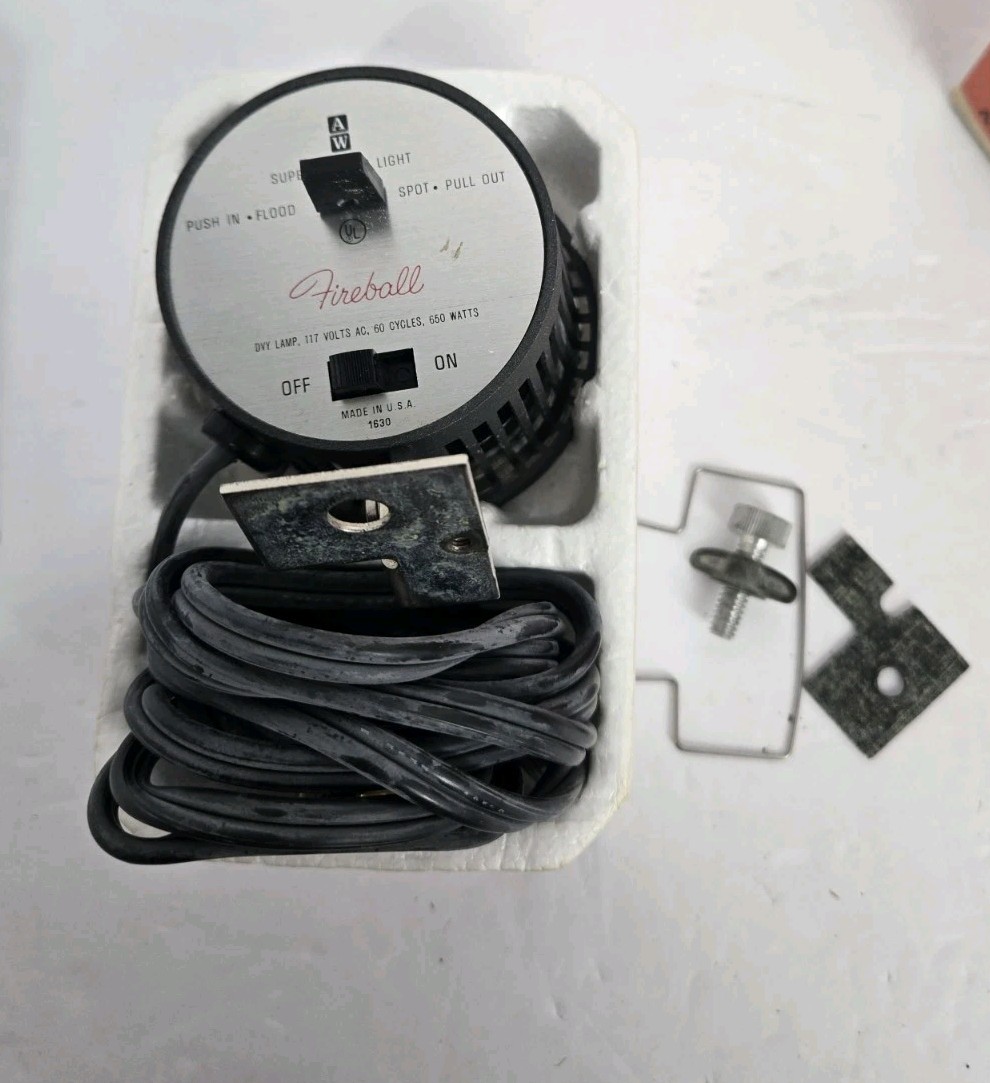 Atlas Warner Fireball Super 8 650 Watt Quartz Lamp Movie Light Flood And Spot