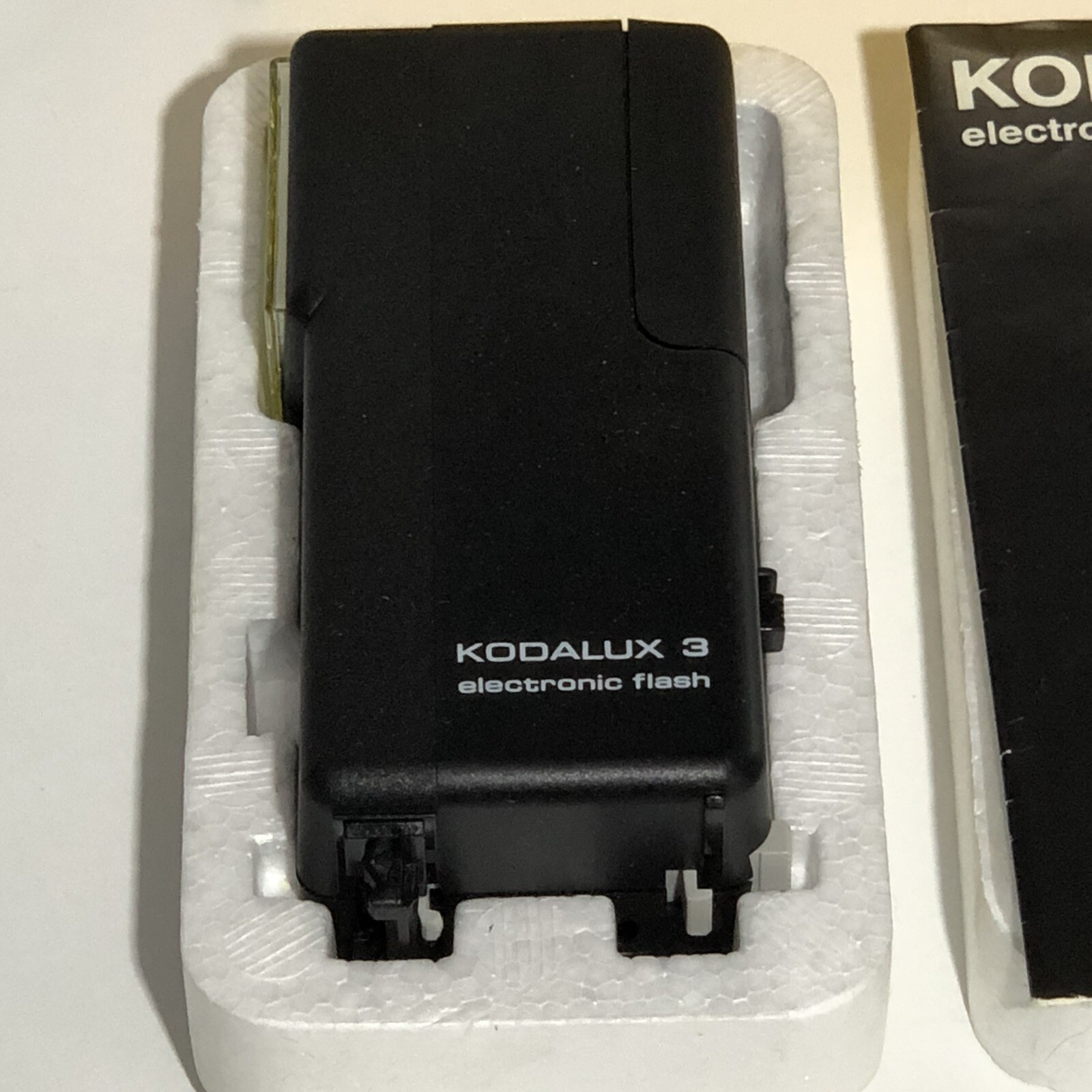 Vintage Camera Electronic Flash Unit Kodak Kodalux Model 3 NEW in Box