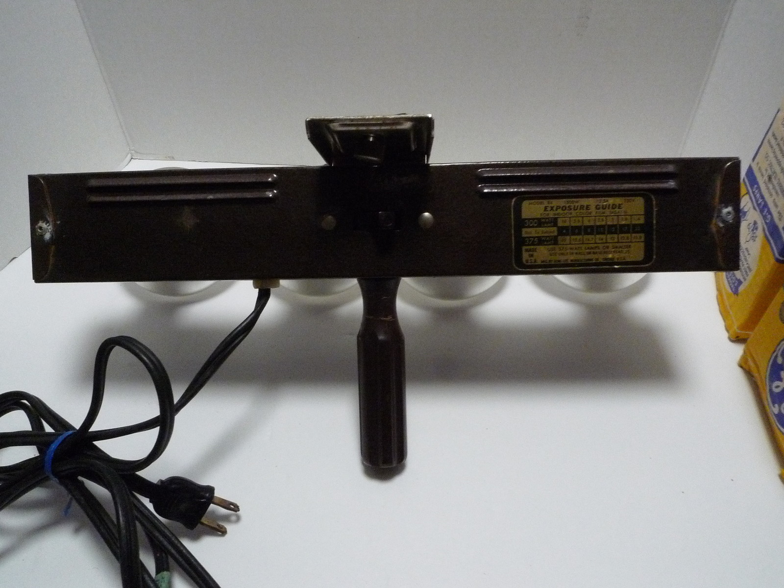 Acme Mov-E-Lite Movie Light Bar in working order with Case Chicago