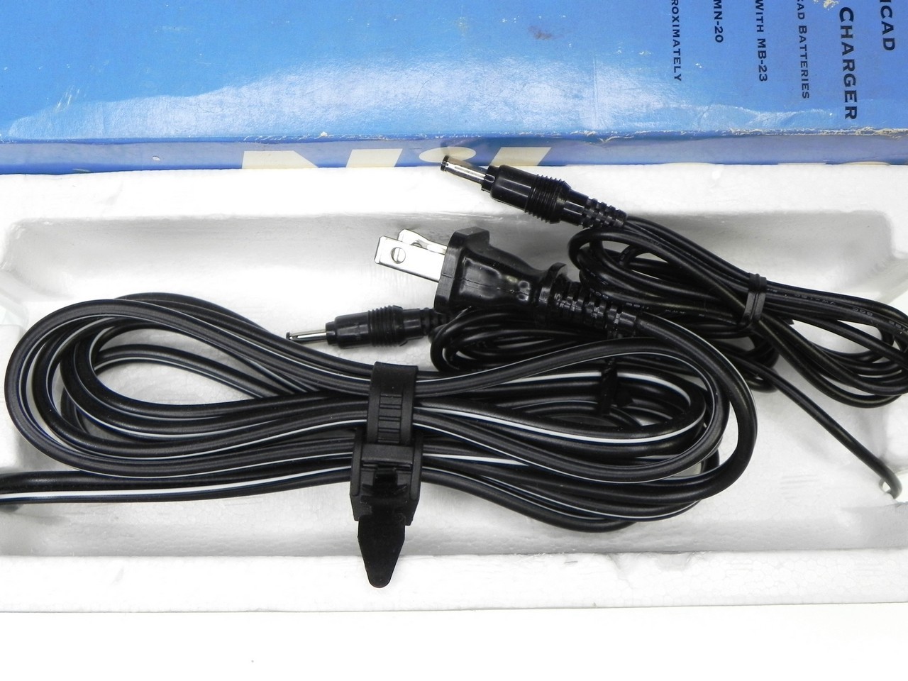 Nikon MH-20 Quick Charger for MN-20 Ni-Cd Battery ……… LN