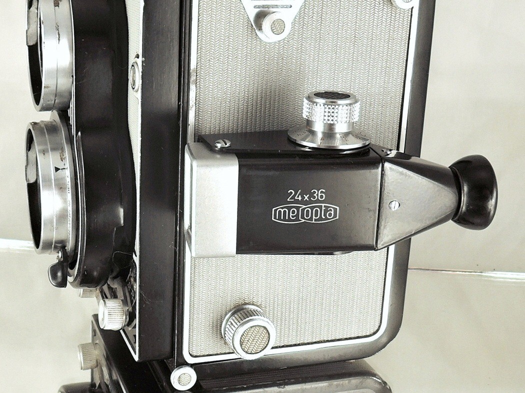 Viewfinder Flexaret Meopta s black 24×36 CLA older design with screws VERY RARE