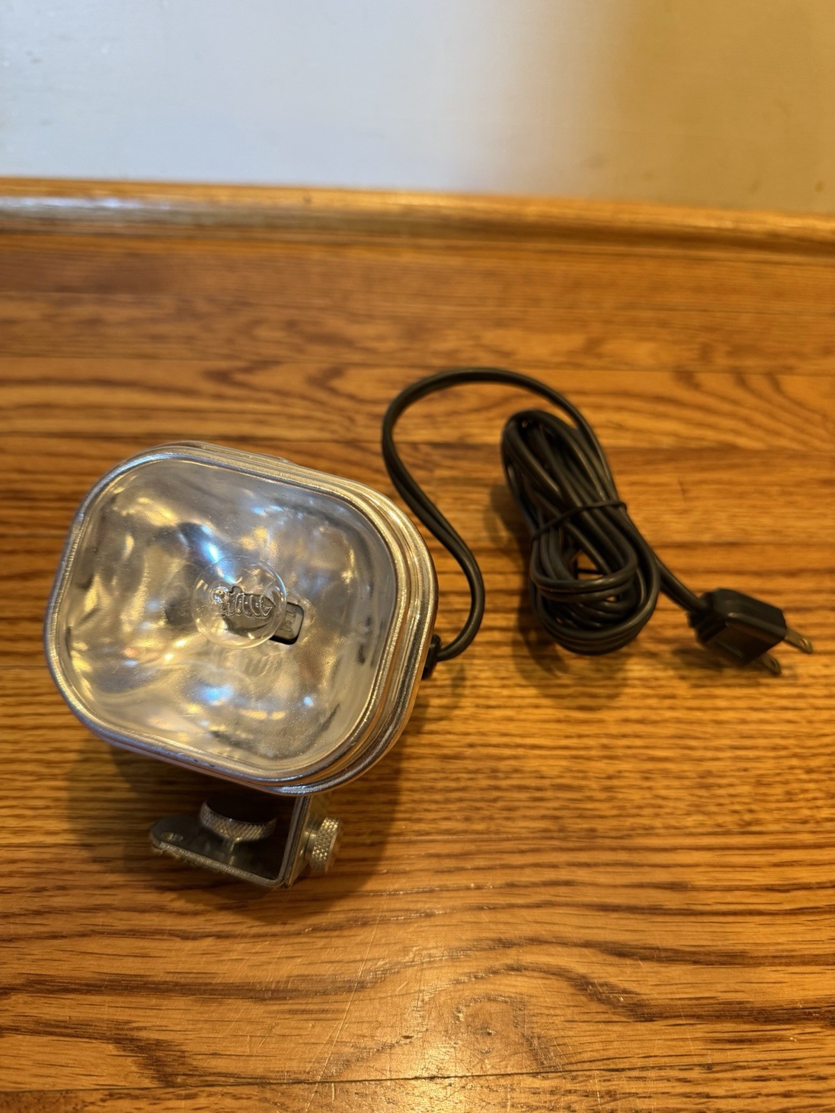Vintage Cameralite Super 8 Movie Camera Light Type DVY 120V 650W Collectible