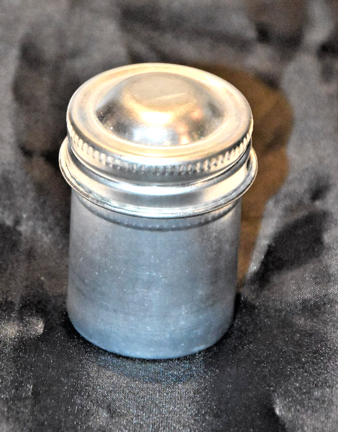 Vintage 1950’s 35mm Camera Film Metal Canister for Geocaching*/