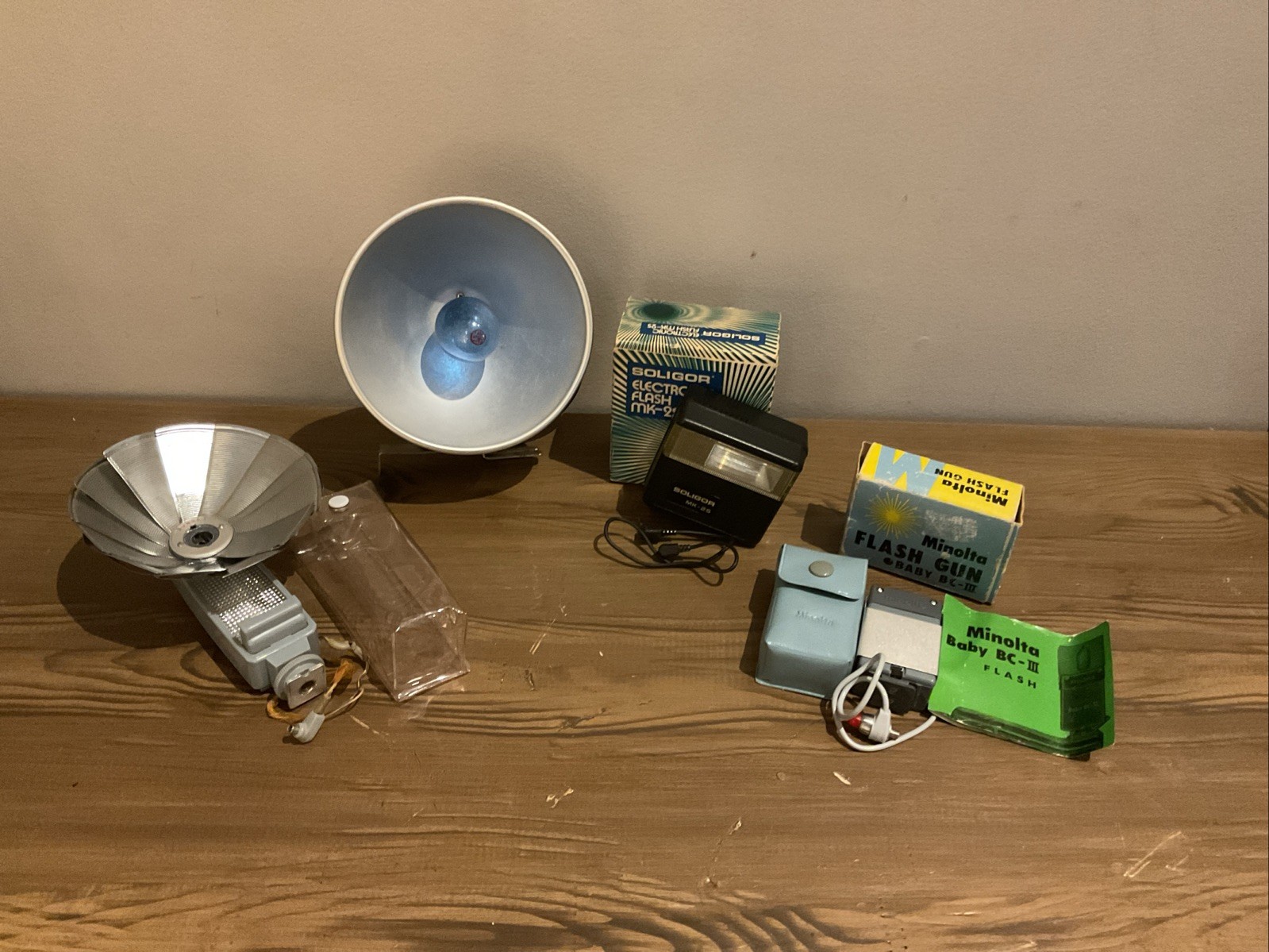 Lot Of 4 Vtg 1950-60’s Flashes-Minolta, Soligor, Sunset, Kodak Brownie-AS/IS