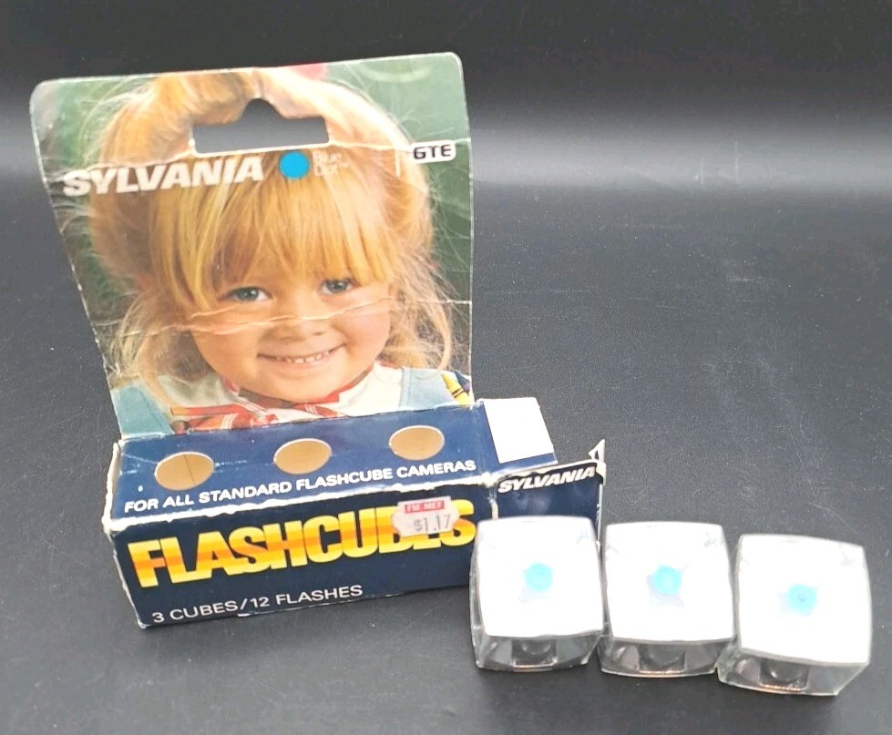 Vintage Sylvania GTE Blue Dot Camera Flash Cubes 3-Pack 12 Flashes USA