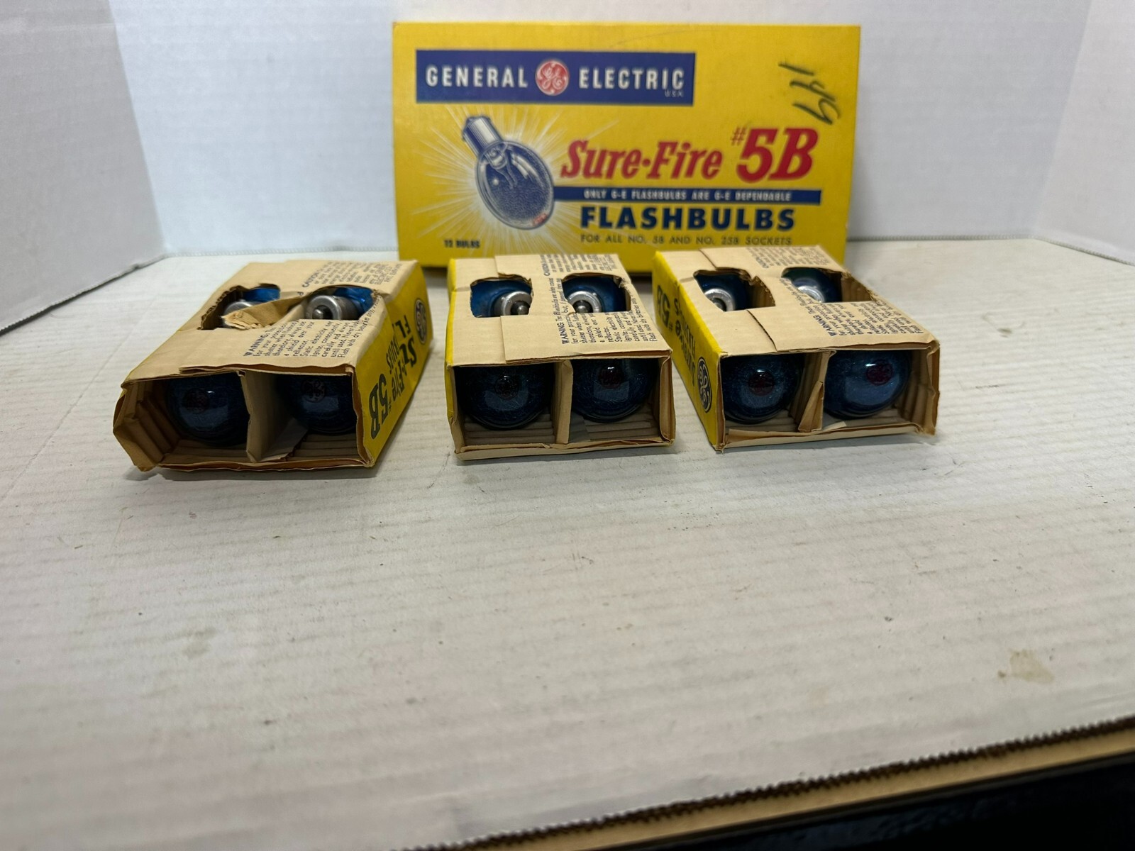 General Electric Sure-Fire #5B Flashbulbs