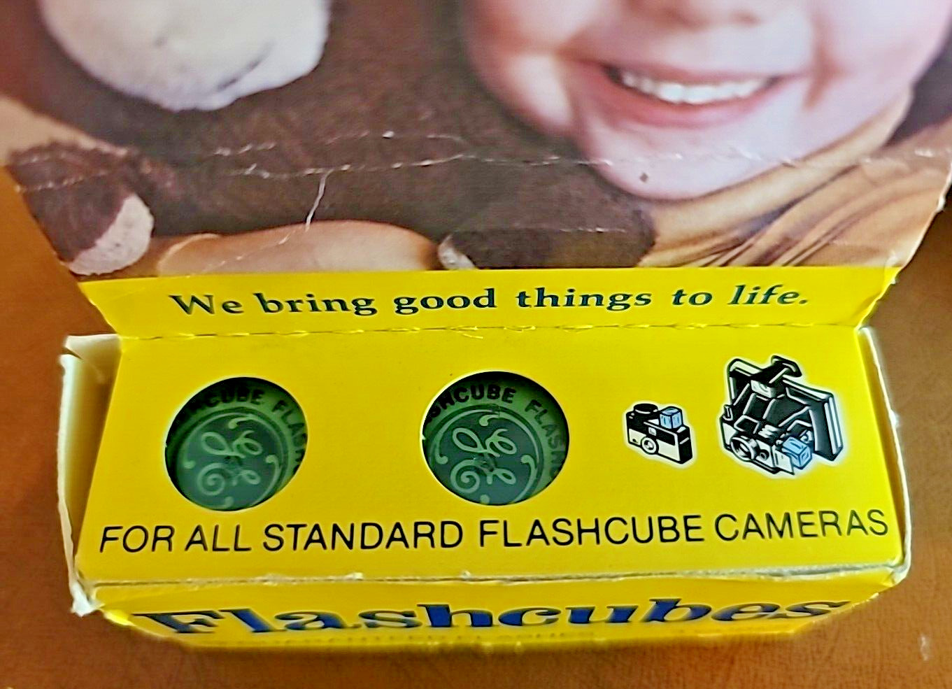 GE Vintage Flash Cubes, 3 cube, 12 flashes for Standard Cube Camera