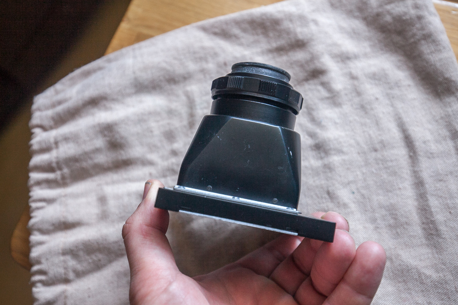 Magnifying Hood Finder with fucusing screen for Salut Kiev 88 Hasselblad