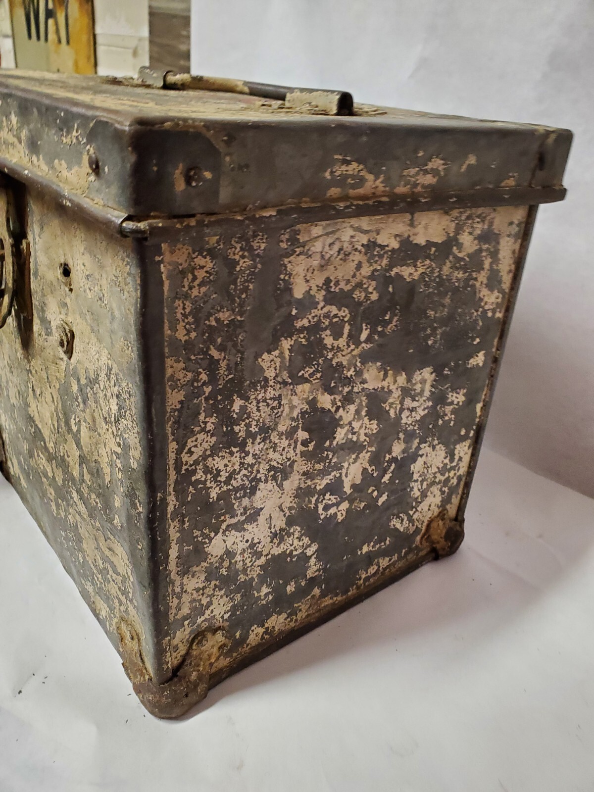 ICC-32a Hollywood Movie Reel Film Metal Case Strong Box Antique Steampunk Prop