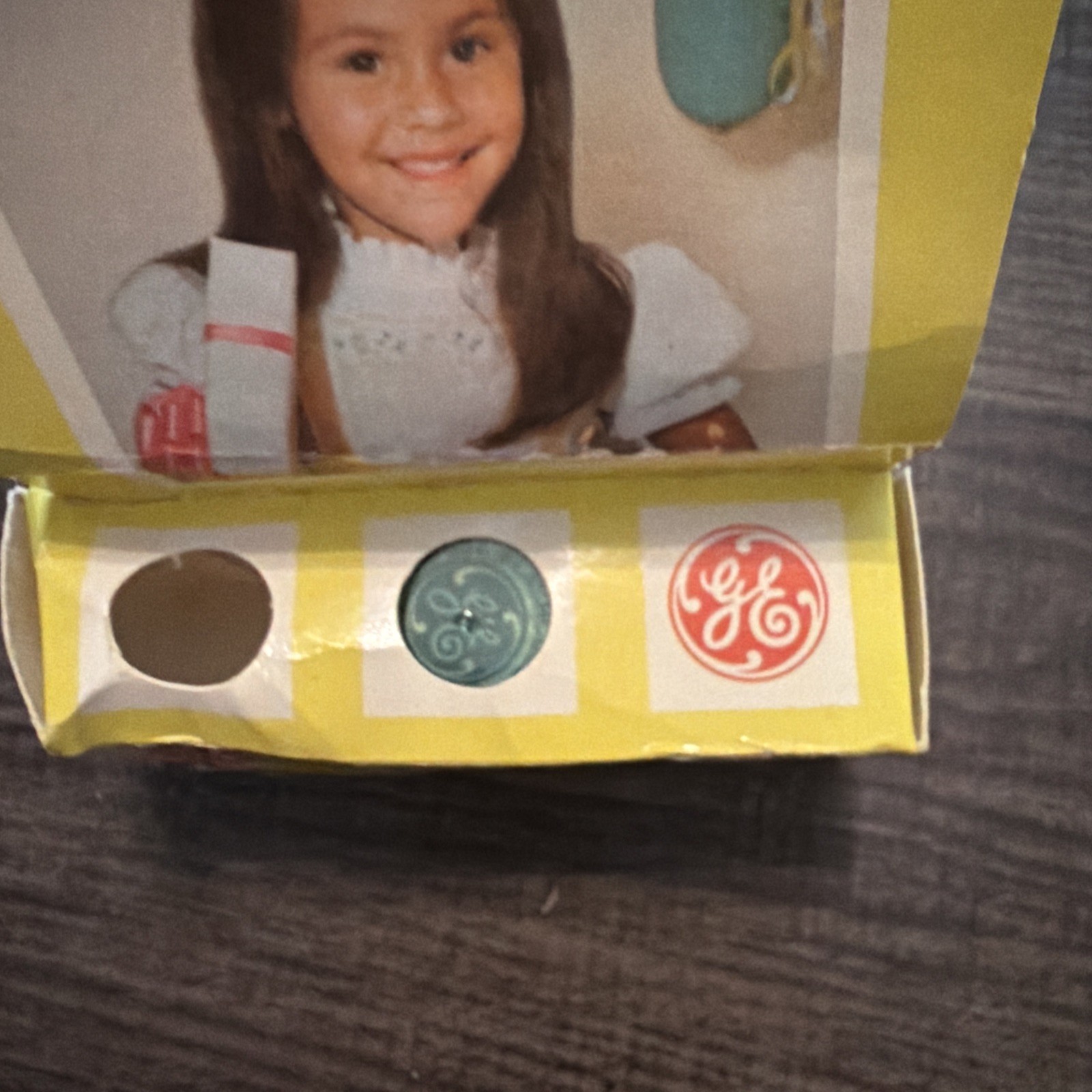 General Electric Vintage Box of Flashcubes 2 Cubes 6 Flashes. Original Packaging