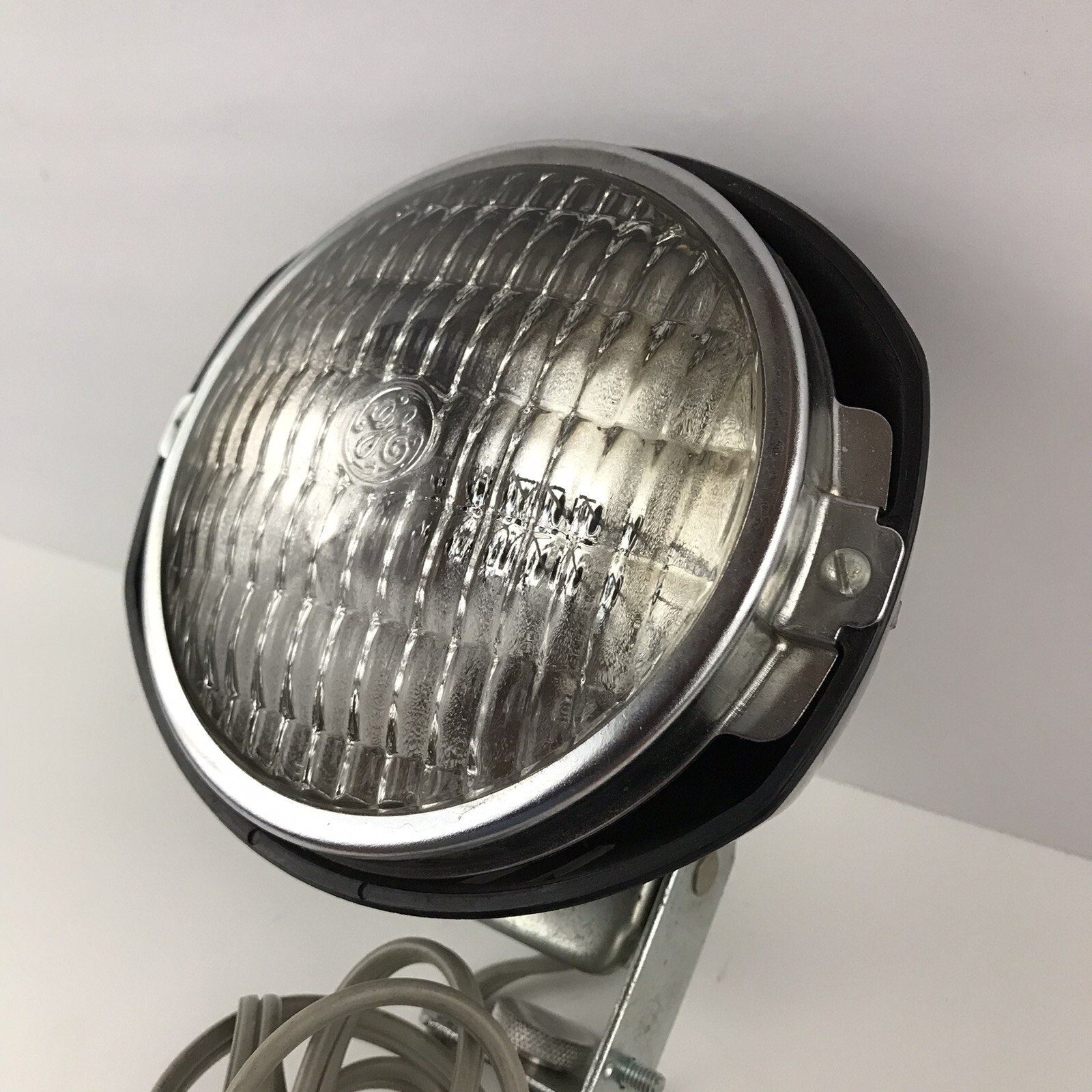 Vintage Acme-Lite Top Mount Cameralite For Super 8 Cameras Model 91 DWA Lamp