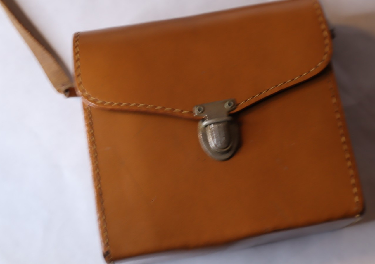 Vintage leather case w/ carry strap For 8 Mm Movie Camera Camel cowhide USA