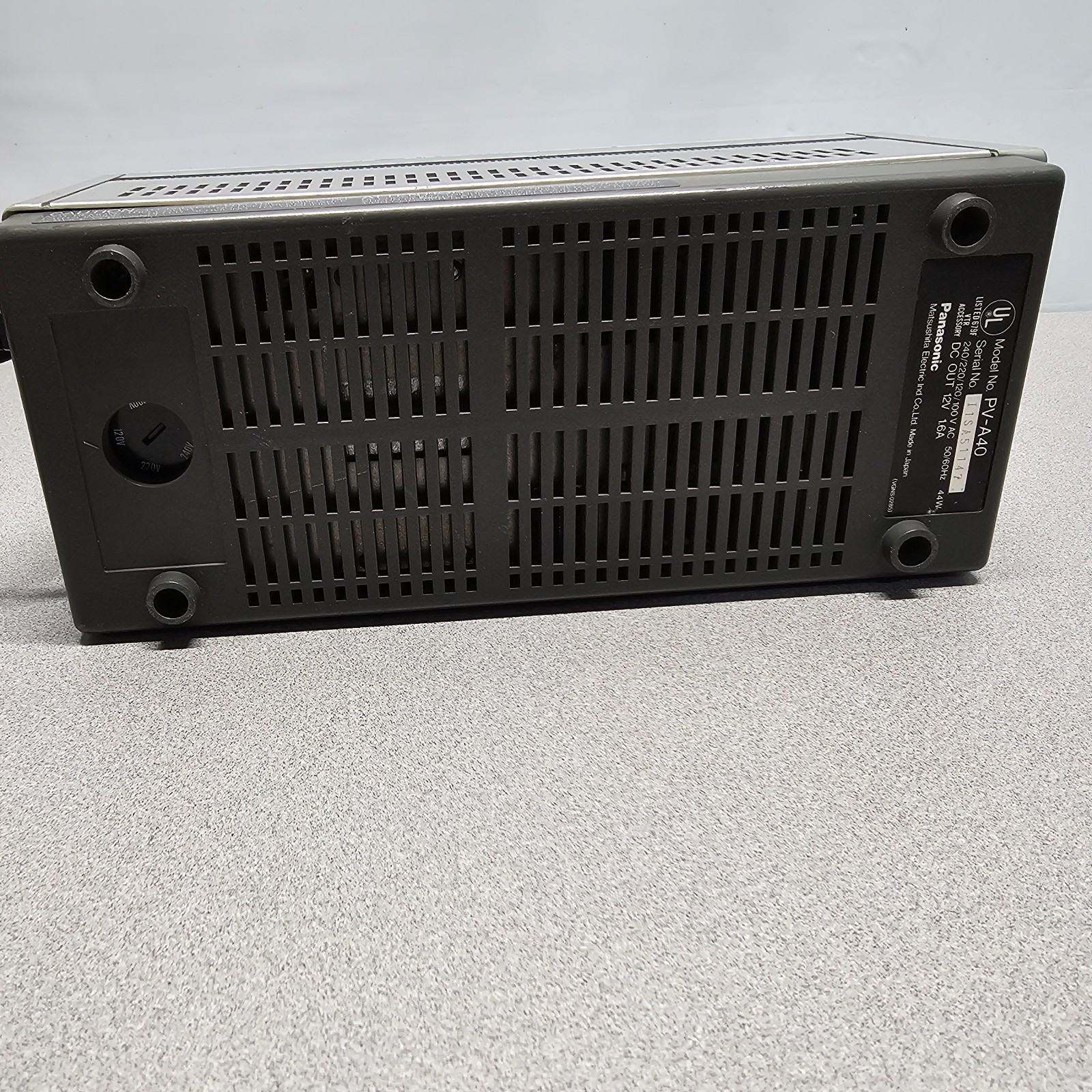 Panasonic PV-A40 Multi-Voltage AC Adaptor 12V 1.6A Power Supply Made in Japan