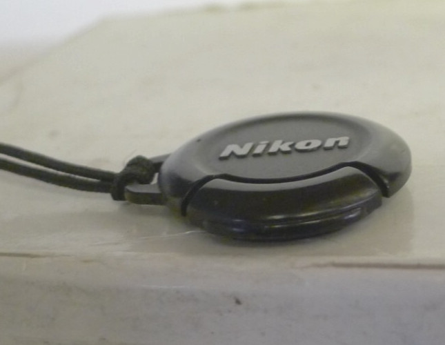 Nikon 28mm Front Pinch Lens Cap – Genuine Original – Made in Japan