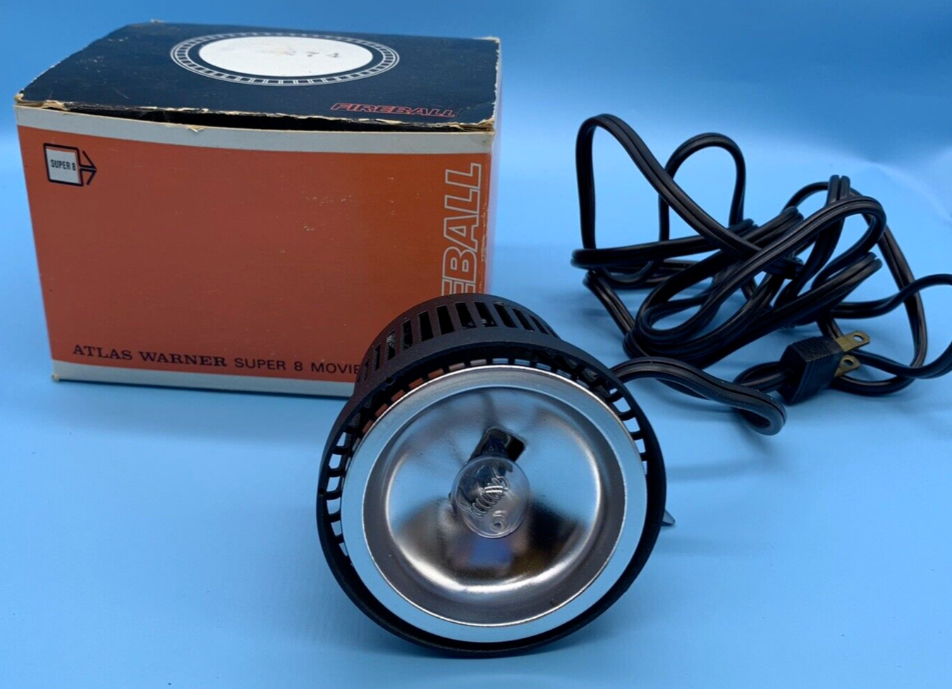 Atlas Warner Fireball Super 8 650 Watt Quartz Lamp Movie Light – Tested