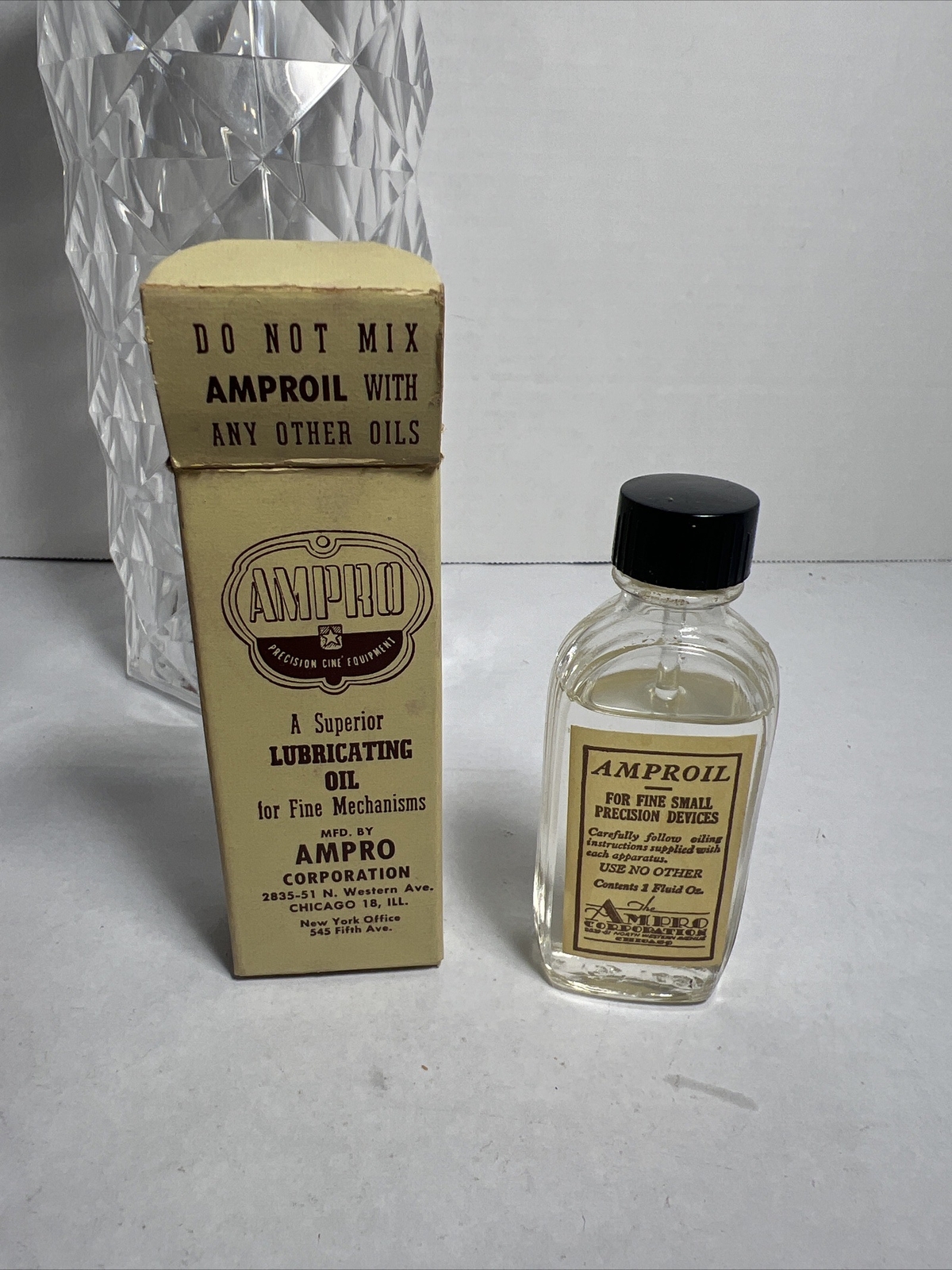 AMPRO Stylist Projector Accessory Kit: 1 Bottle Amproil, 5 Fuses w/Box NO BRUSH