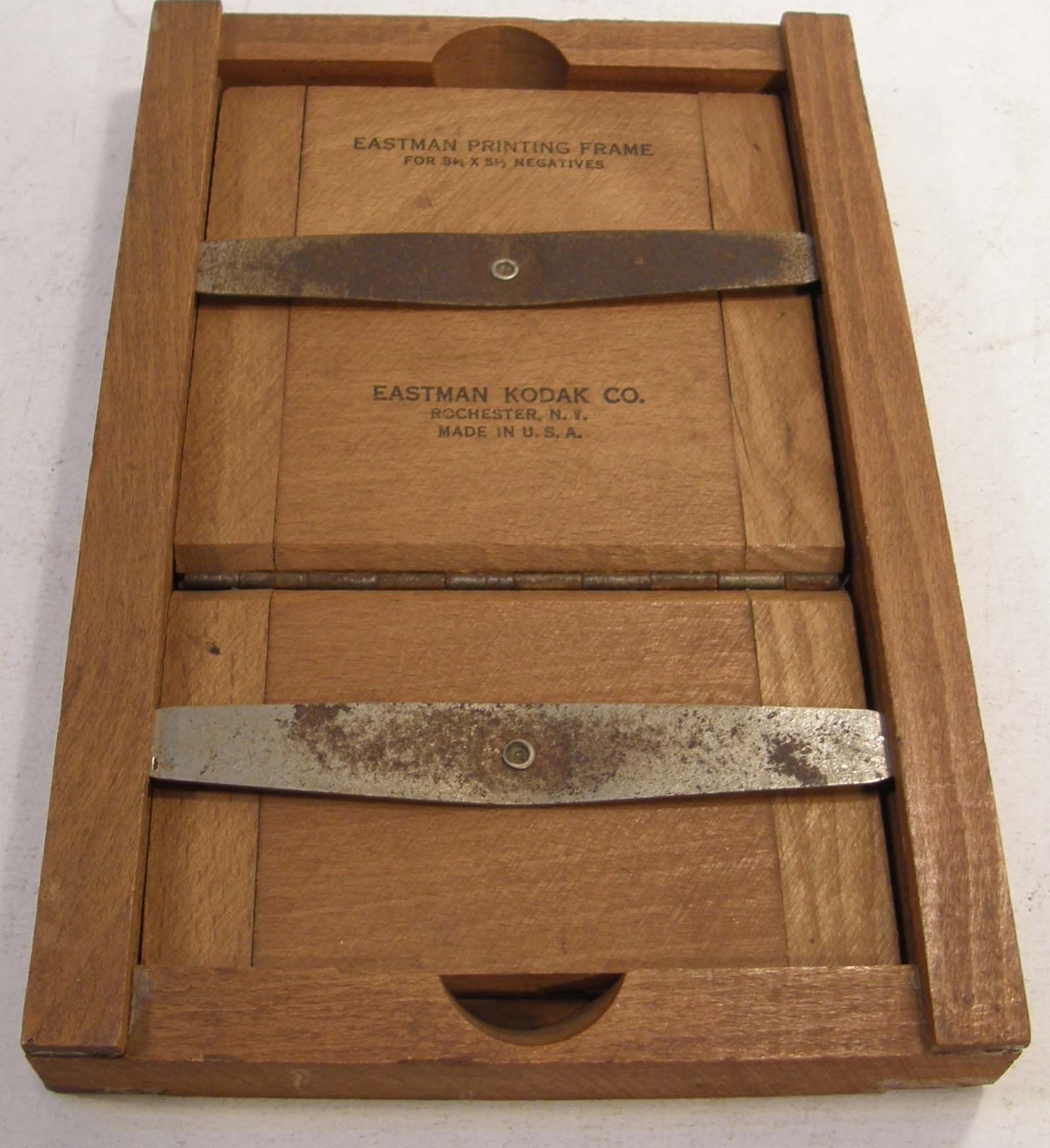 ANTIQUE VINTAGE EKCo EASTMAN WOODEN PRINTING FRAME FOR 3 1/4 X 5 1/2 NEGATIVES
