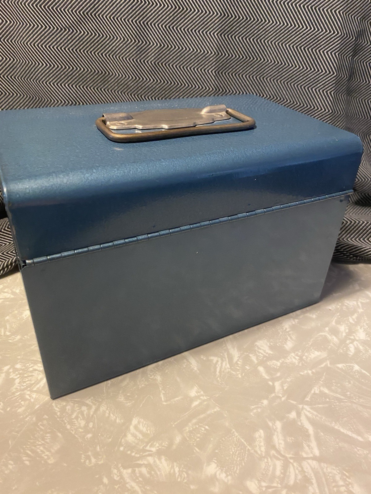 Metal 8mm Film Movie Reel Case, 12 Slot Storage Container, Empty