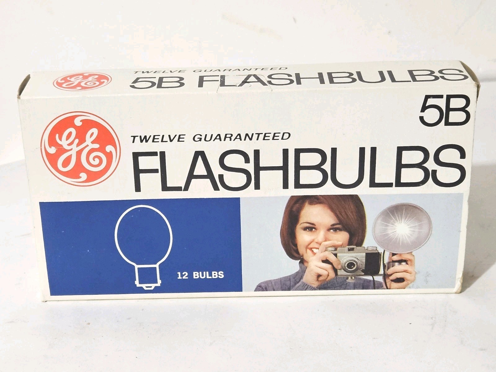 Vintage General Electric GE 5B Camera Flash Bulbs Blue Box of 12 – NOS