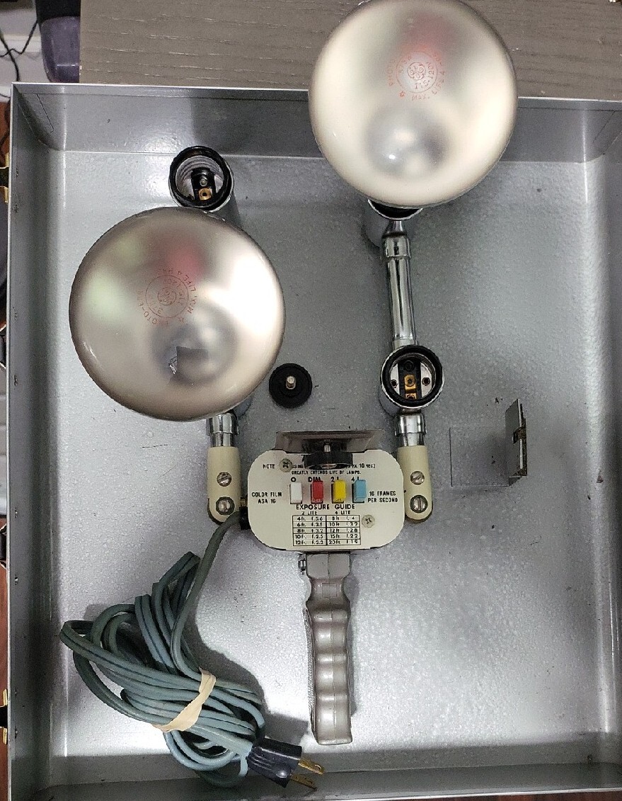 Vintage Mobilite 4 Bulb Adjustable Photo Lamp