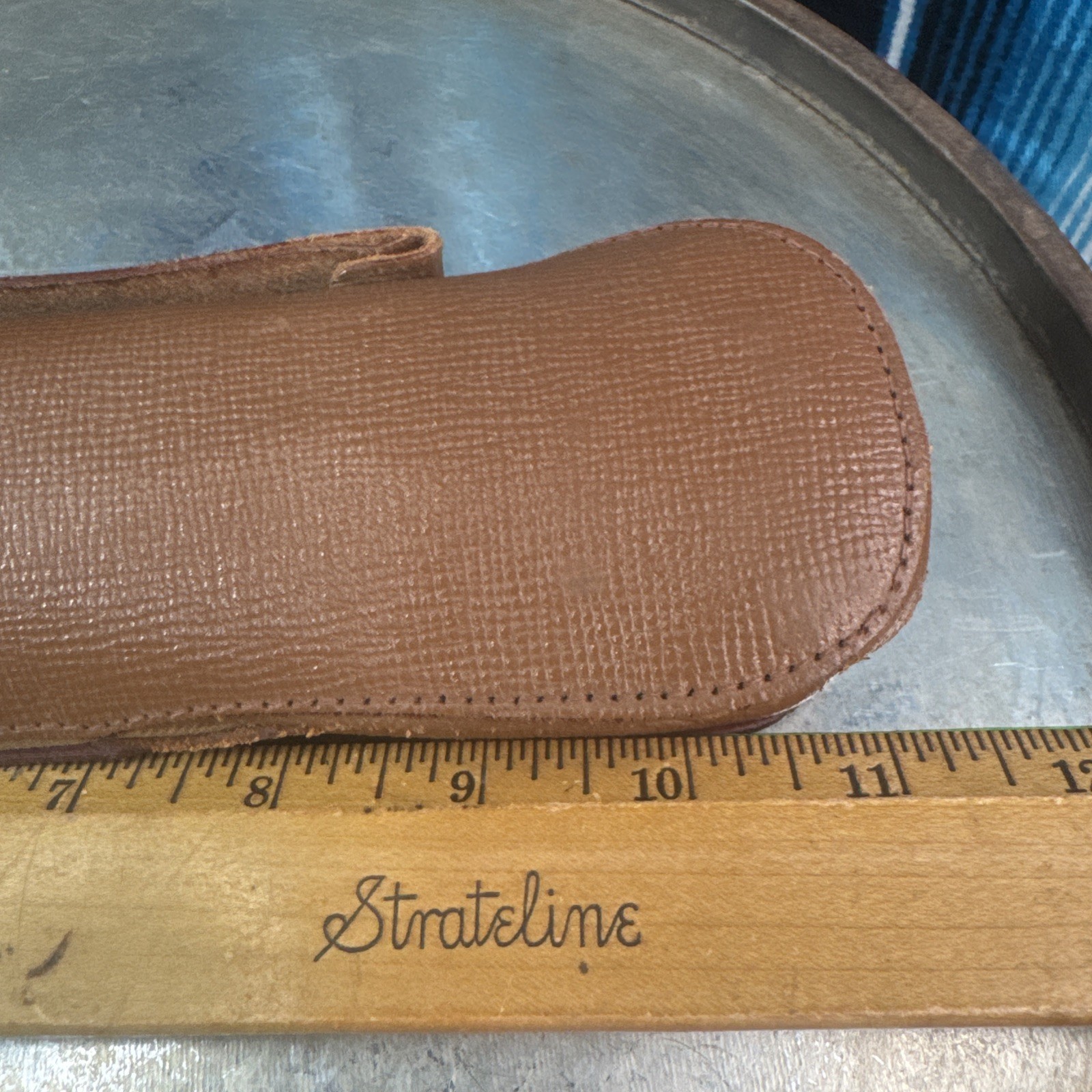 Vintage Avigo Tripod Leather Case-Great Shape, Fully Functional Zipper