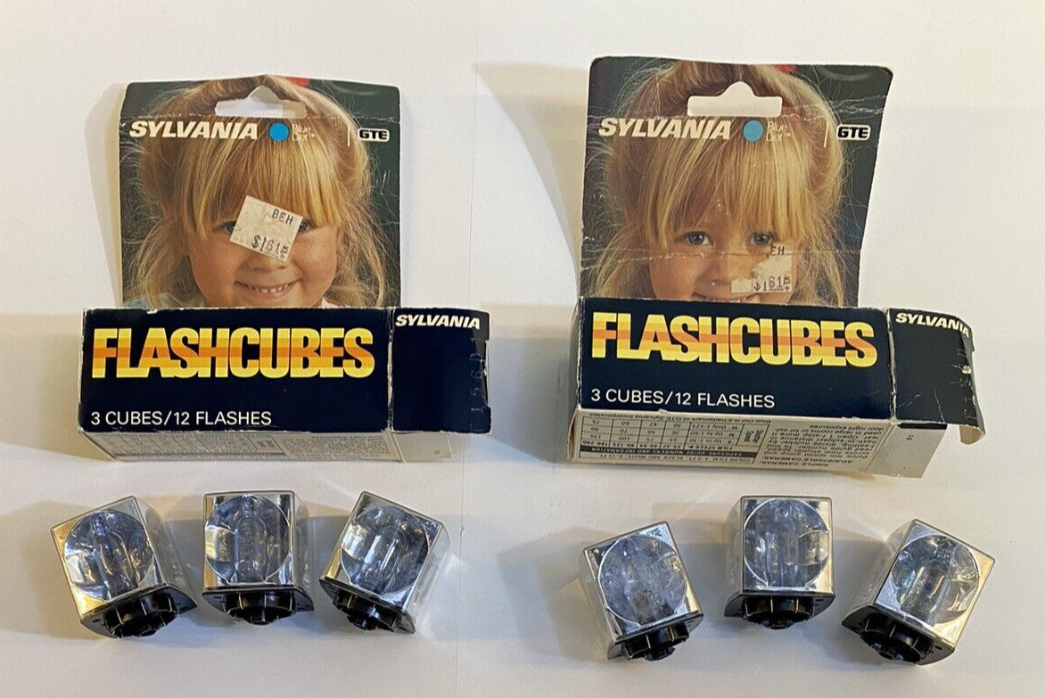 Vintage Sylvania Flashcubes 1970’s Flash Photography Blue Dot6 Cubes 21 Flashes
