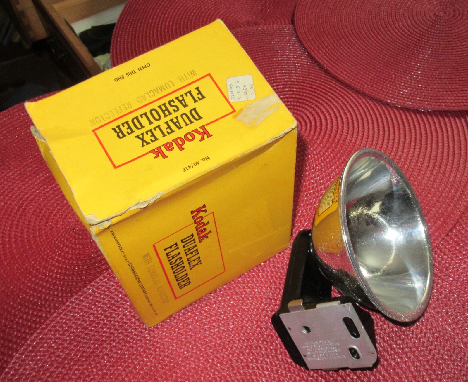 Vintage Kodak Duraflex Flasholder with Lumaclad Reflector – Untested