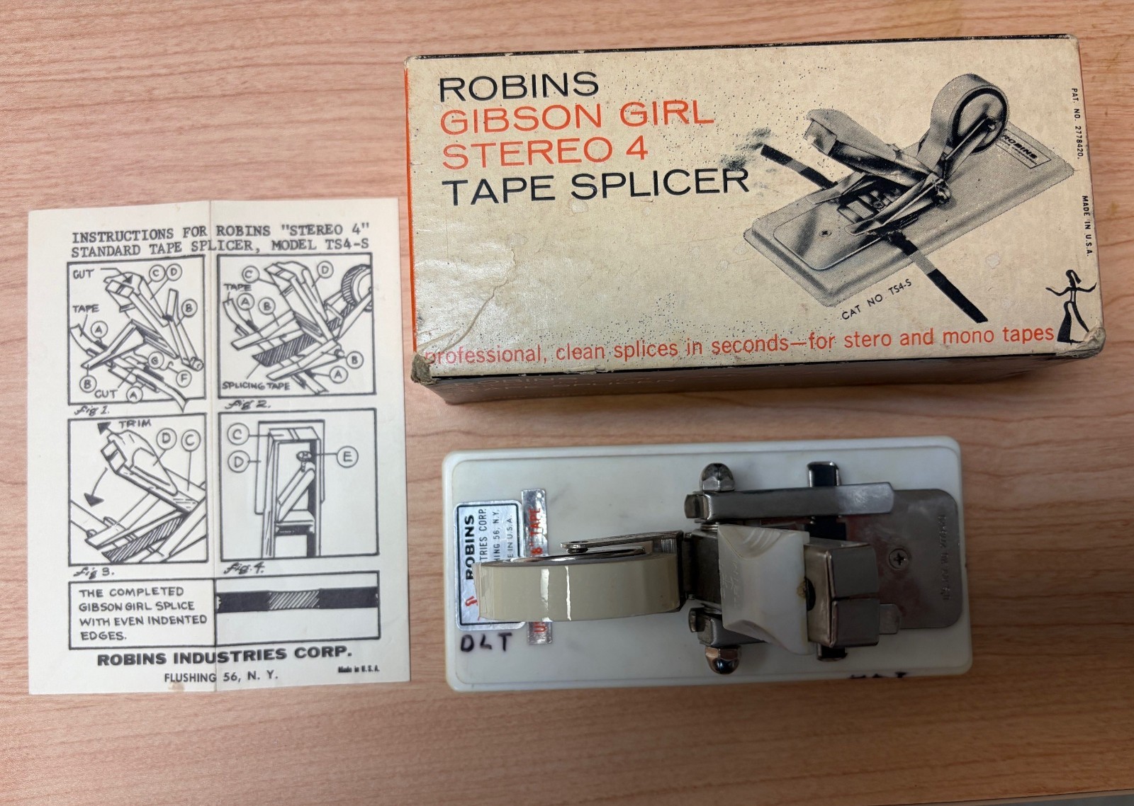 Vintage Robins Gibson Girl Stereo 4 Tape Splicer TS4-S with Box And Tape