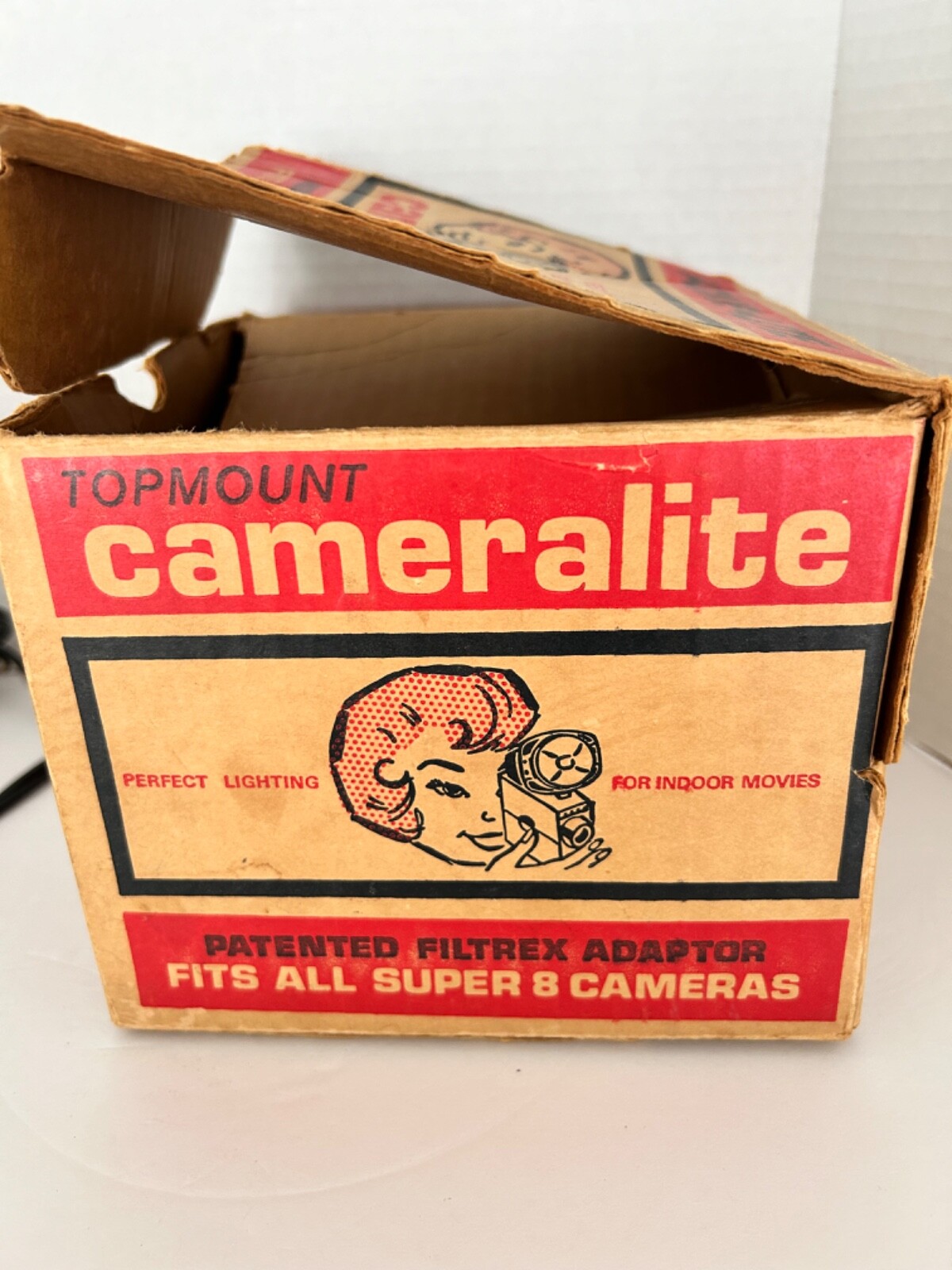 Acme-Lite Super 8 Cameralite w/Universal Mount Cameras Original Box BLINDING