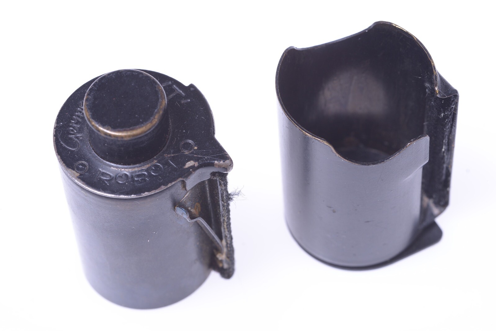✅ ROBOT T CAMERA 35MM BULK FILM MAGAZINE CANISTER WITHOUT SPOOL