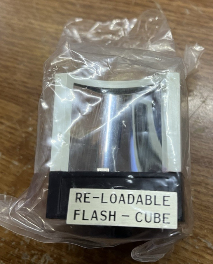 Vintage AMC Model C-4Re-loadable Camera Flash Cube in Original Box