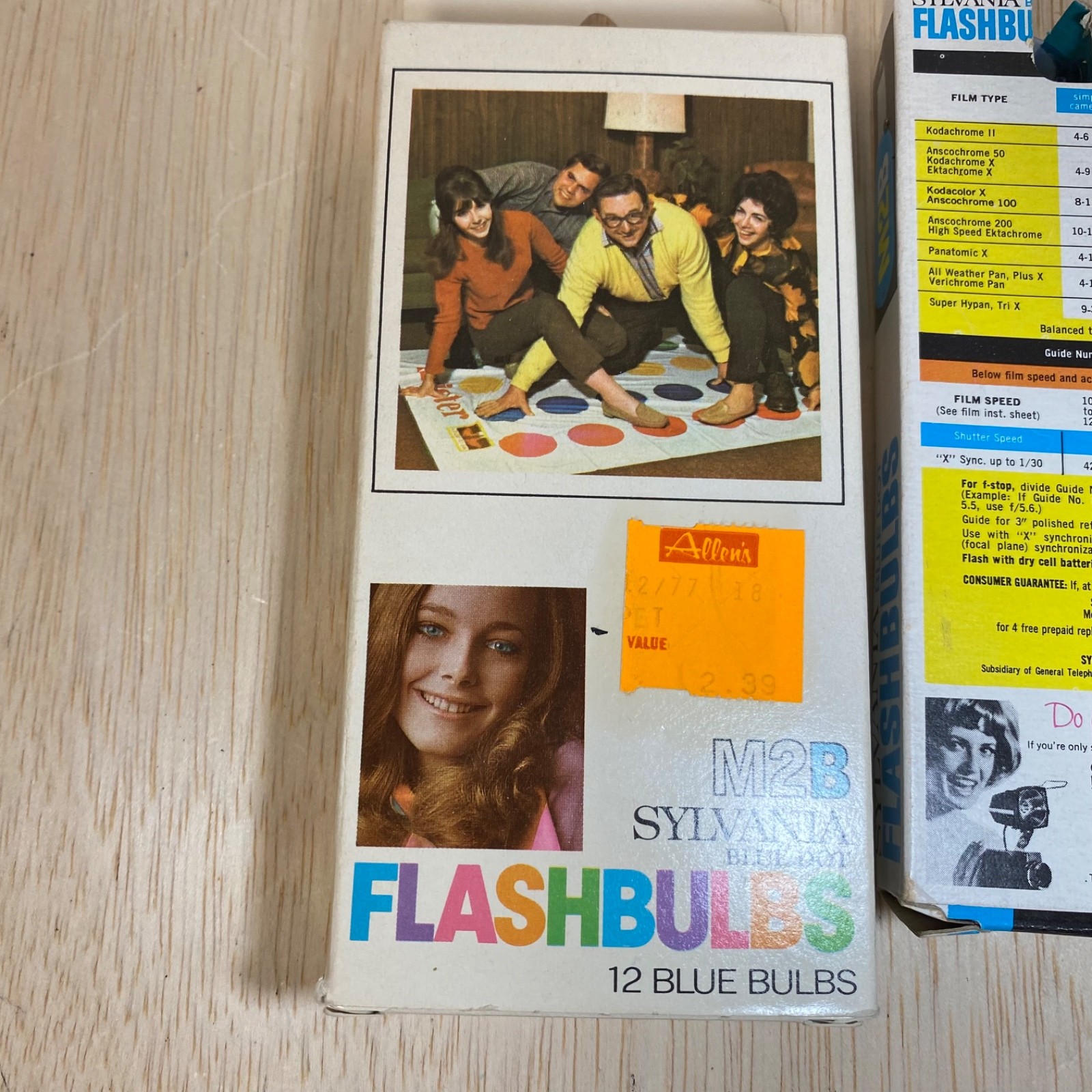 Vintage Sylvania Blue Dot Flash Bulbs 24 Bulbs M2B In Original Boxes