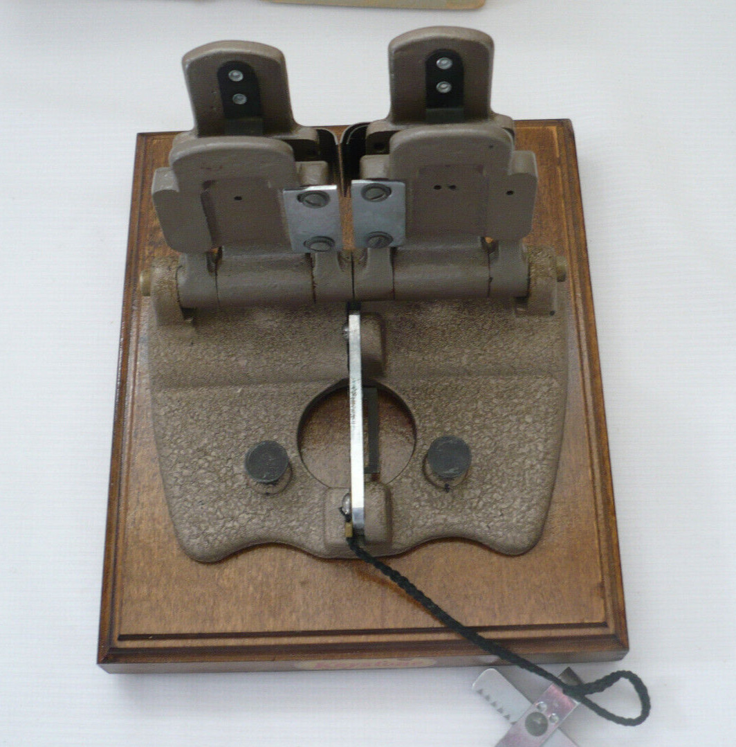 Vintage Keystone 8mm & 16mm Splicer Model D-18 w/Bottles, Instructions, Box