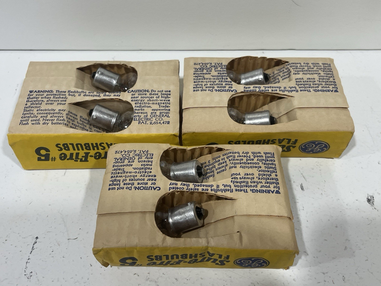 Vintage GE GENERAL ELECTRIC Sure Fire #5 Flashbulbs ~ New Old Stock ~ 12 Bulbs