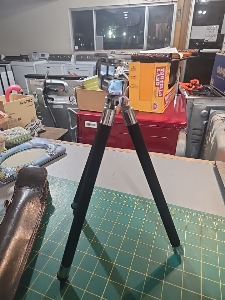 Vintage Adams Compact Tripod 8 Section Elevating Type W/ Carrying Case Japan