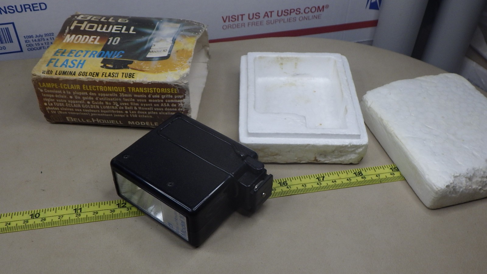 Vintage Bell & Howell Model 10 Electronic Flash