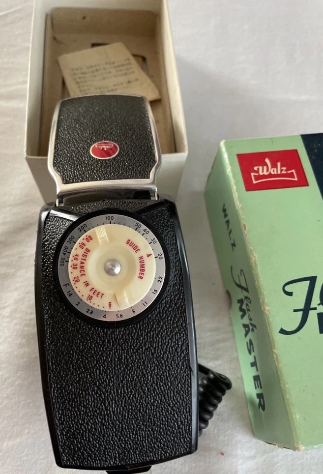 VINTAGE Walz Flash Master Camera Flash With Original Box Circa 1950’s
