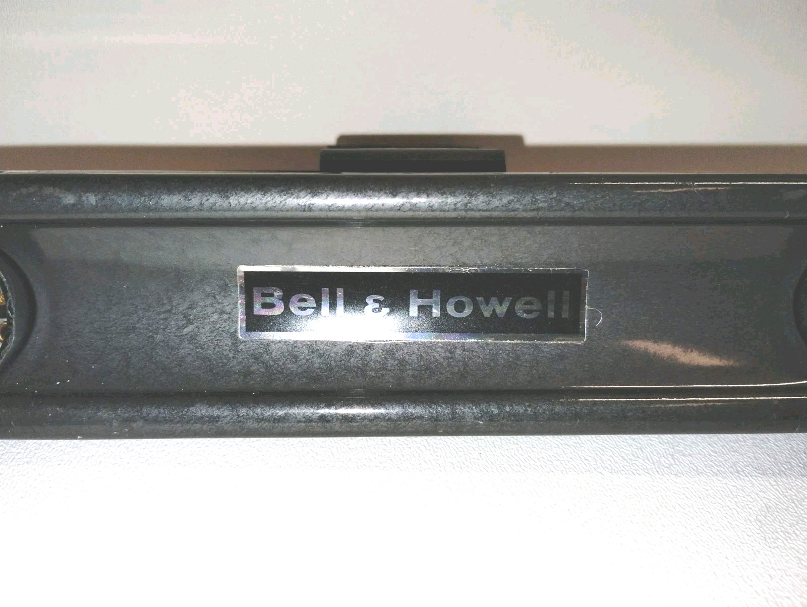 Bell & Howell 10″ Light Bar, Hammer Tone Dark Gray , Great Condition, Works.