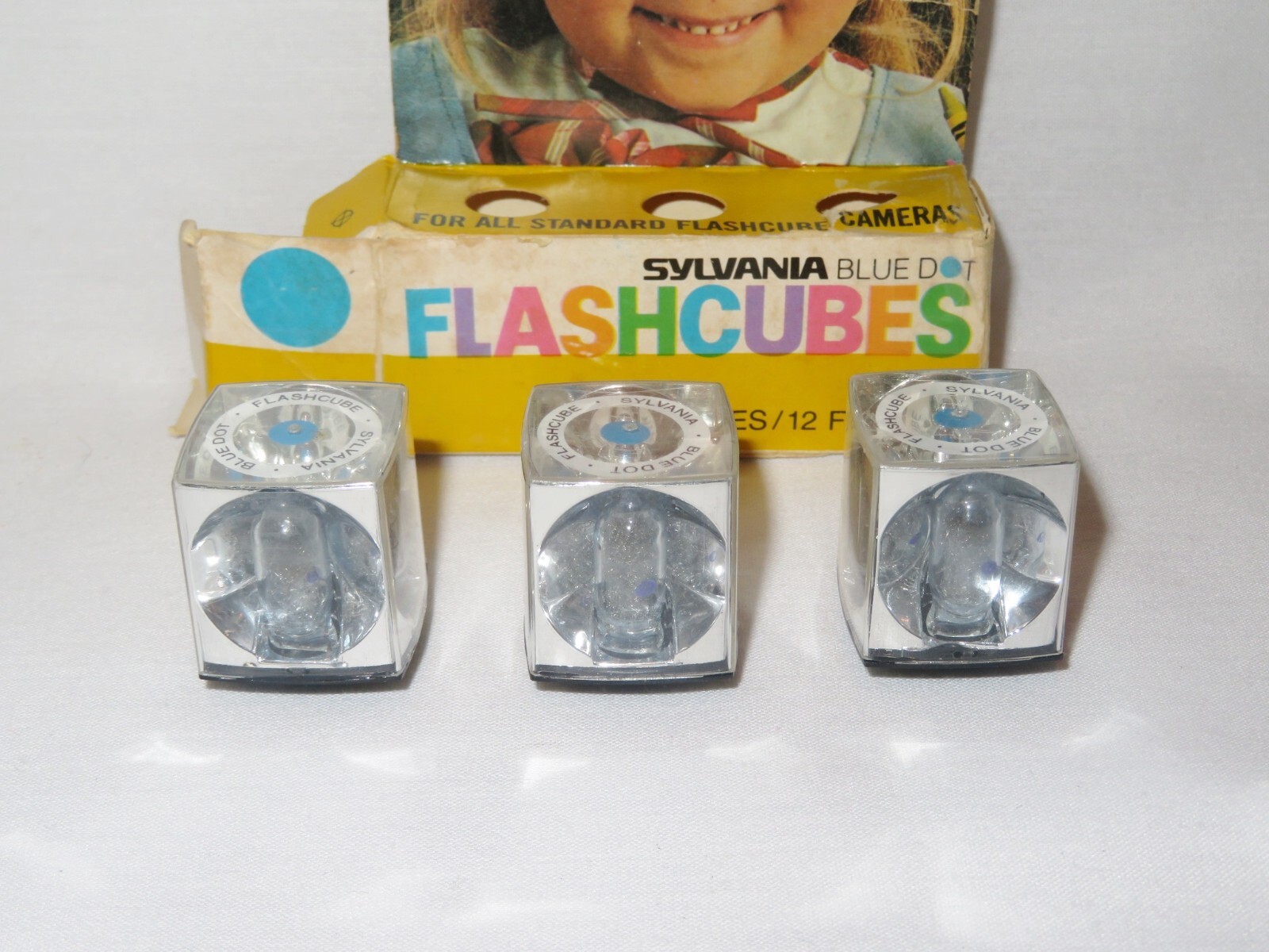 Sylvania Blue Dot Flash Cubes ~ 3 Pack 12 Flashes ~ NOS